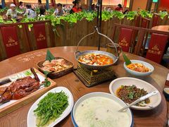 -老滇山寨•云南特色菜•地方菜•民族风情歌舞表演(金碧店)