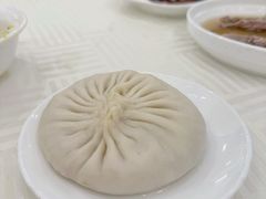 蟹黄汤包-怡园饭店-餐厅(四望亭店)
