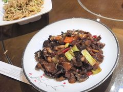-东口码头·烧鸽子·鱼头泡饼·地方菜(金鹰悦城店)