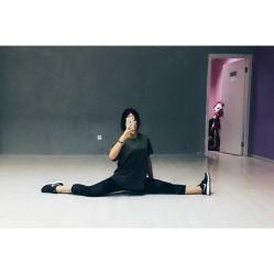 点击看大图 -TOMBOY爵士舞韩舞舞社