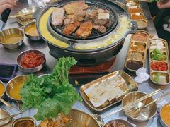 -胡悦里韩式烤肉(芝罘万达广场店)
