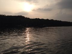 iphone_upload_pic-西湖游船