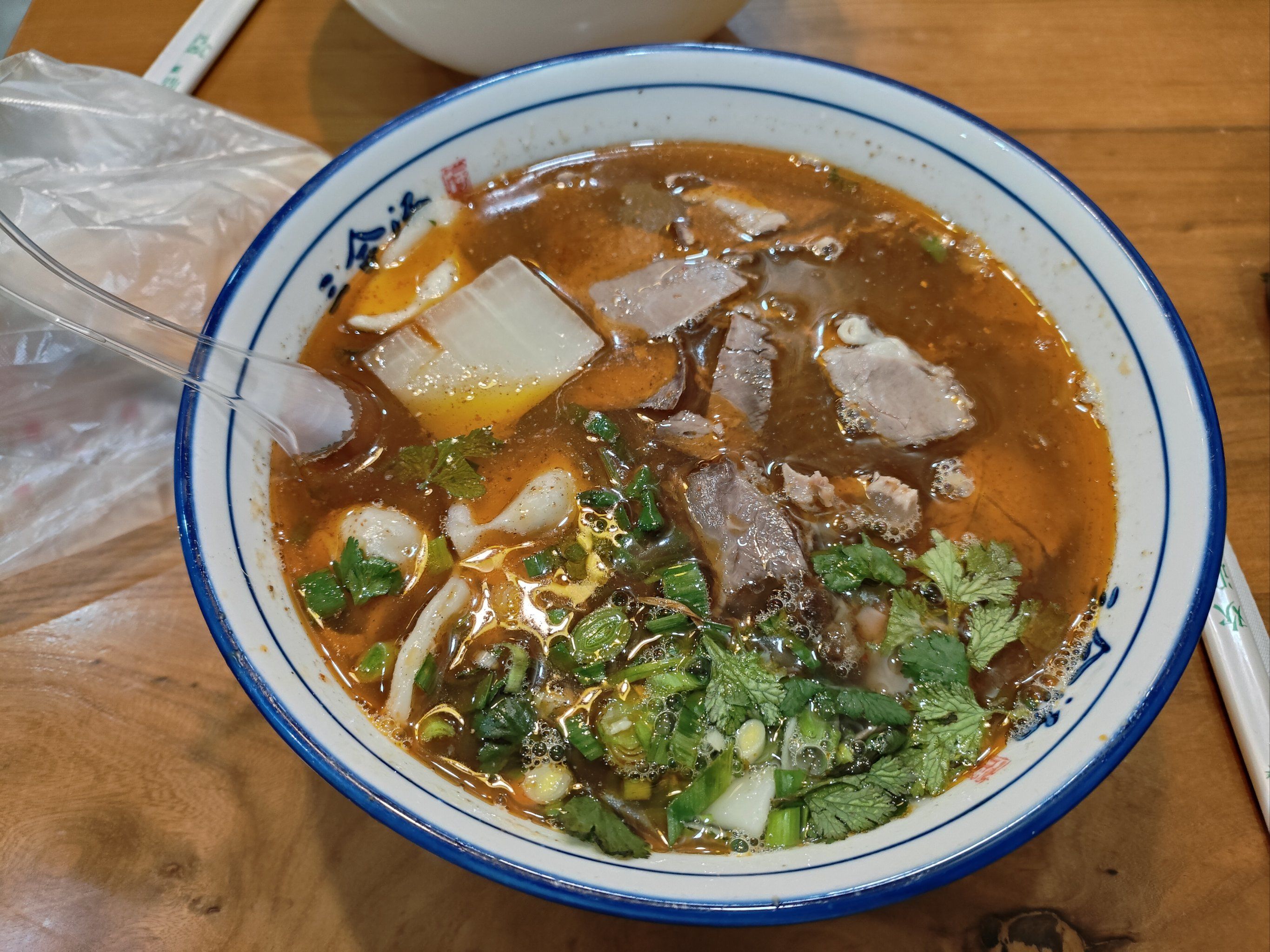 必吃万历三合汤",这段话说的便是湖北十堰郧阳地区的一道传统名小吃