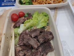 -盒马X会员店(王府井奥莱UP TOWN店)