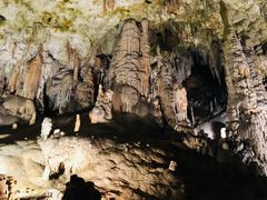 -波斯托伊纳溶洞