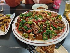 -郑小二山东特色炒鸡店(红小巷店)