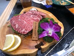 -臻牛烤肉