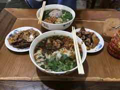 -矮子粉店1985·长沙米粉(湘春路店)