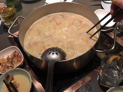 -捞王锅物料理(上海世茂广场店)