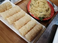 港式生面-小龍鳳·港式海鲜打边炉(沙湖路店)