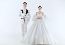 -AOROA·奥洛拉婚纱摄影·旅拍·礼服