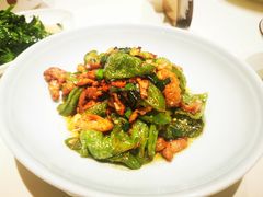 -渝信川菜 · 川味家常菜(财富购物中心店)