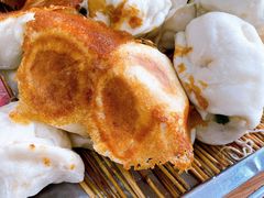芹菜肉炉包-老青岛锅贴炉包