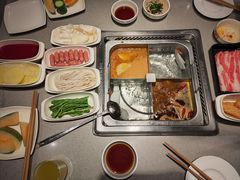-海底捞火锅(新松江路生日主题店)