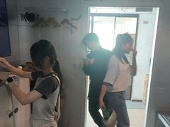-荒岛实景沉浸密室(江汉路1店)