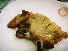 猪扒煎双蛋-义顺牛奶公司(庇利金街店)