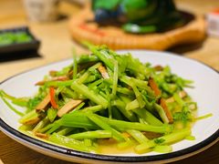 -吴越荣记苏州菜·松鼠桂鱼100%活鱼现做(斜塘老街店)