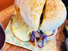 超厚芝士牛肉汉堡-魏斯理汉堡(西安沣东吾悦店)