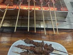 -哈尔滨小酒馆·鲜肉现穿自助烧烤(康新花园店)