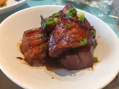 红烧肉拼馒头-杭州杭帮菜博物馆