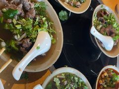 -大众跷脚牛肉馆·非遗传承单位(峨眉山店)