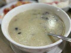 -YI PIN JU 一品居中餐厅 中国超市