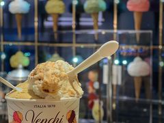 -VENCHI 闻绮(上海佛罗伦萨小镇店)