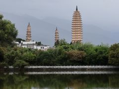 -三塔倒影公园