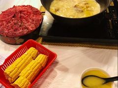 -鲜入围煮花胶鸡海鲜火锅