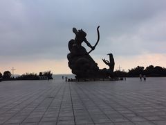 -巴陵广场