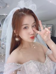 -艾米丽婚纱礼服