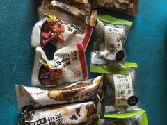 -来伊份(田东路店)