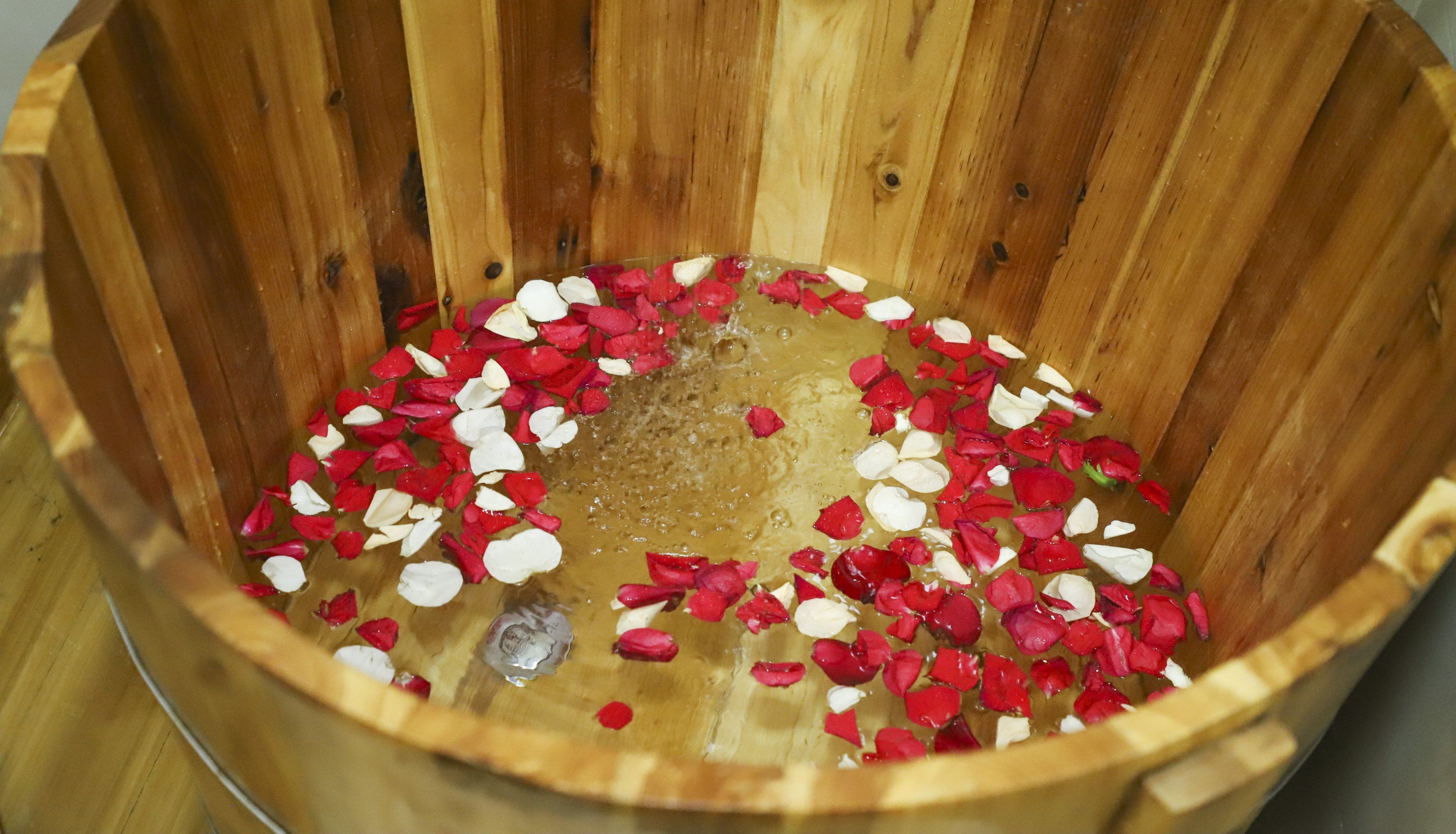 让我看看到底是谁还没有来这家店!