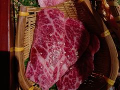 -山川小町·极番烧肉(新地假日广场店)
