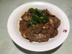 凉拌卤香牛肉-佬湘楼(越秀城市广场店)