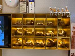 面包甜点陈列柜-西村叔叔的店·面包·甜品·蛋糕(崂山丽达店)