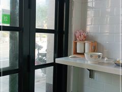 -黄阿姨锅贴大王(万航渡路店)