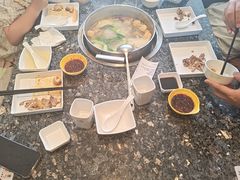 -一席地·本地鸡窝·杭帮鸡火锅(萧山银隆百货店)