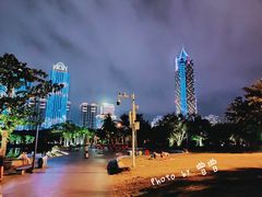 -万绿园