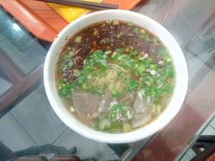 -牛一嘴·兰州牛肉面·大盘鸡(财富中心店)