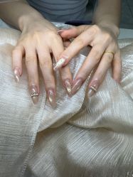 -明源·24小时美甲美睫