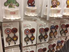 -名创优品(北京新中关购物中心地铁层店)
