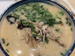 鱼汤肉丝面-面艺世家(驸马街店)