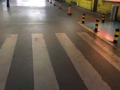 -欧尚超市苏州店停车场(金鸡湖路店)