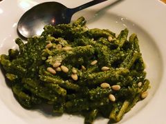 发夹面配松仁罗勒绿酱-La Tavernetta(Bar à Vin)(乌鲁木齐路店)