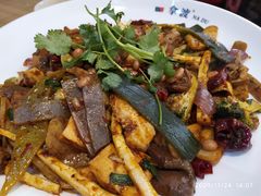 -拿渡·水煮鱼麻辣香锅(王府井奥莱·香江小镇店)