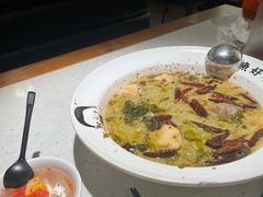 -江渔儿酸菜鱼(奥园广场金发购物中心店)