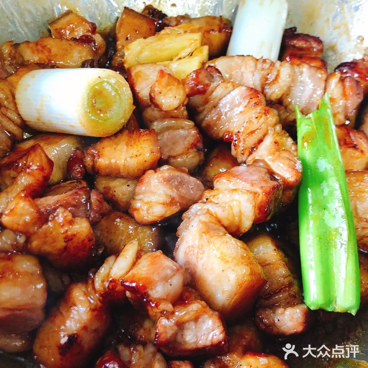 没有熬糖色的红烧肉没有灵魂，好的么！