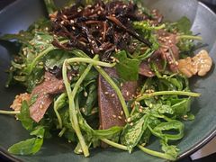 芝麻菜牛舌-Ameigo梅果·云贵川bistro(长宁来福士店)