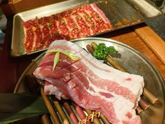 厚切猪五花-西塔老太太泥炉烤肉(万柳华联店)